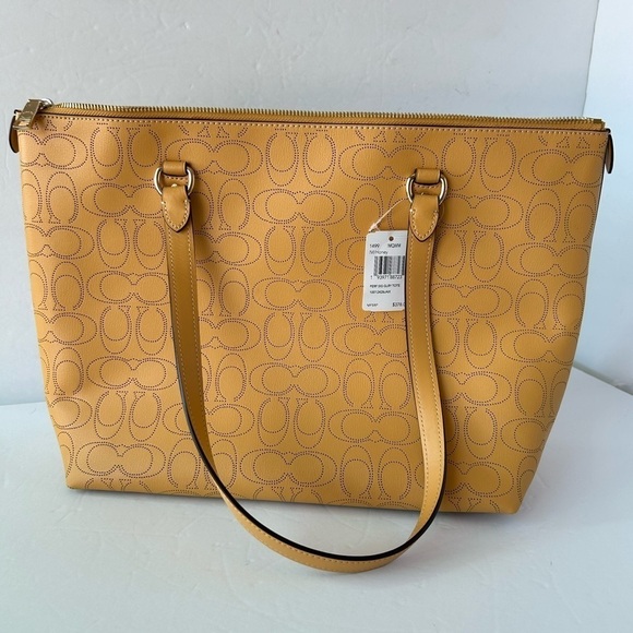 Coach Large NWT Tote Yellow Lazer Embossed Signature Leather - Picture 2 of 12